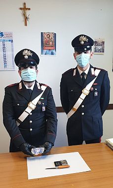 droga sequestrata con due carabinieri